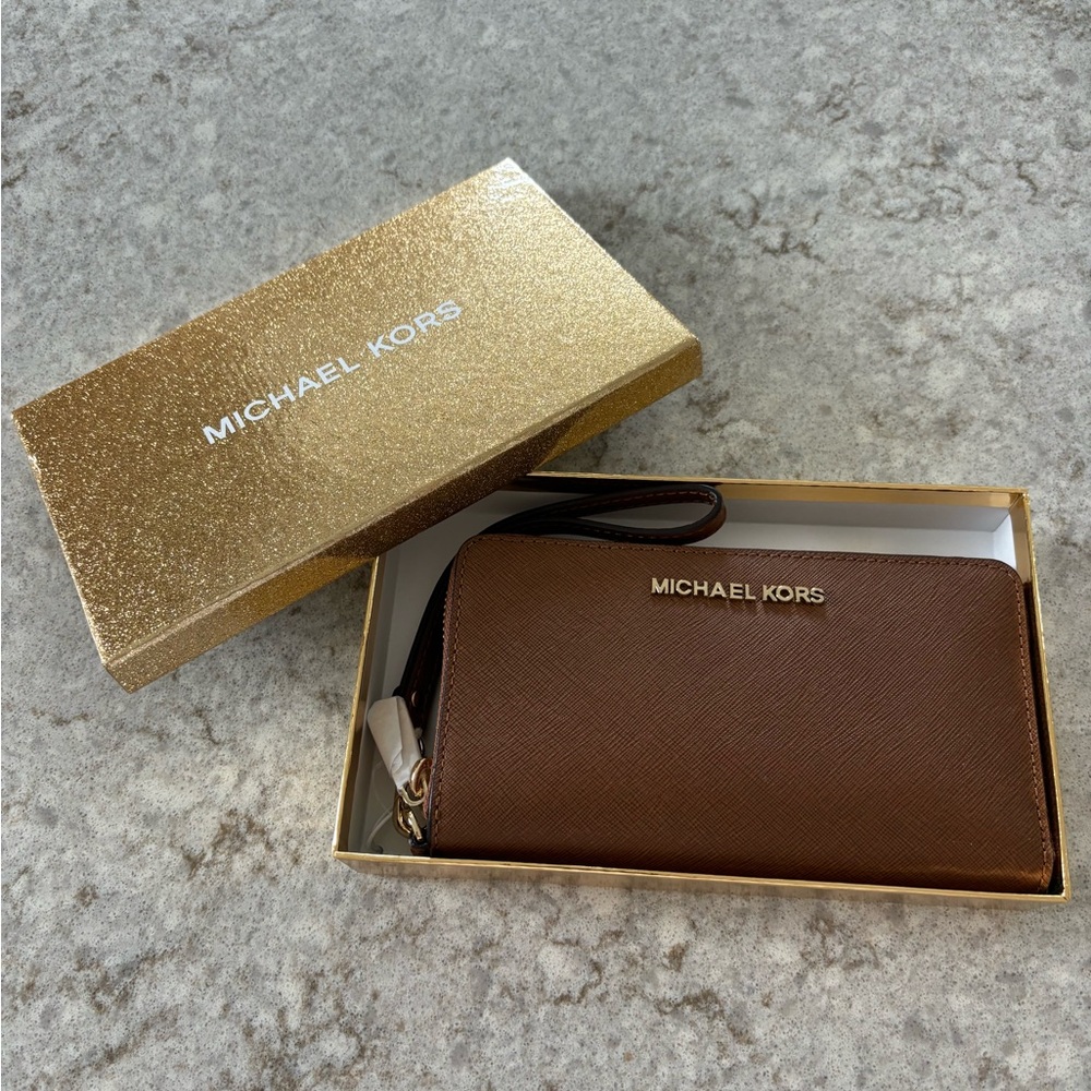 NWT Michael Kors Wallet